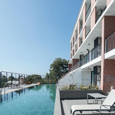 Marina House Muaythai Ta-Iad Phuket Chalong Exteriör bild