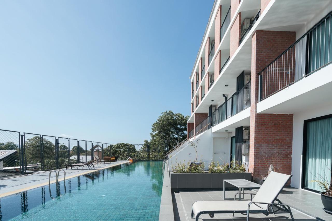 Marina House Muaythai Ta-Iad Phuket Chalong Exteriör bild