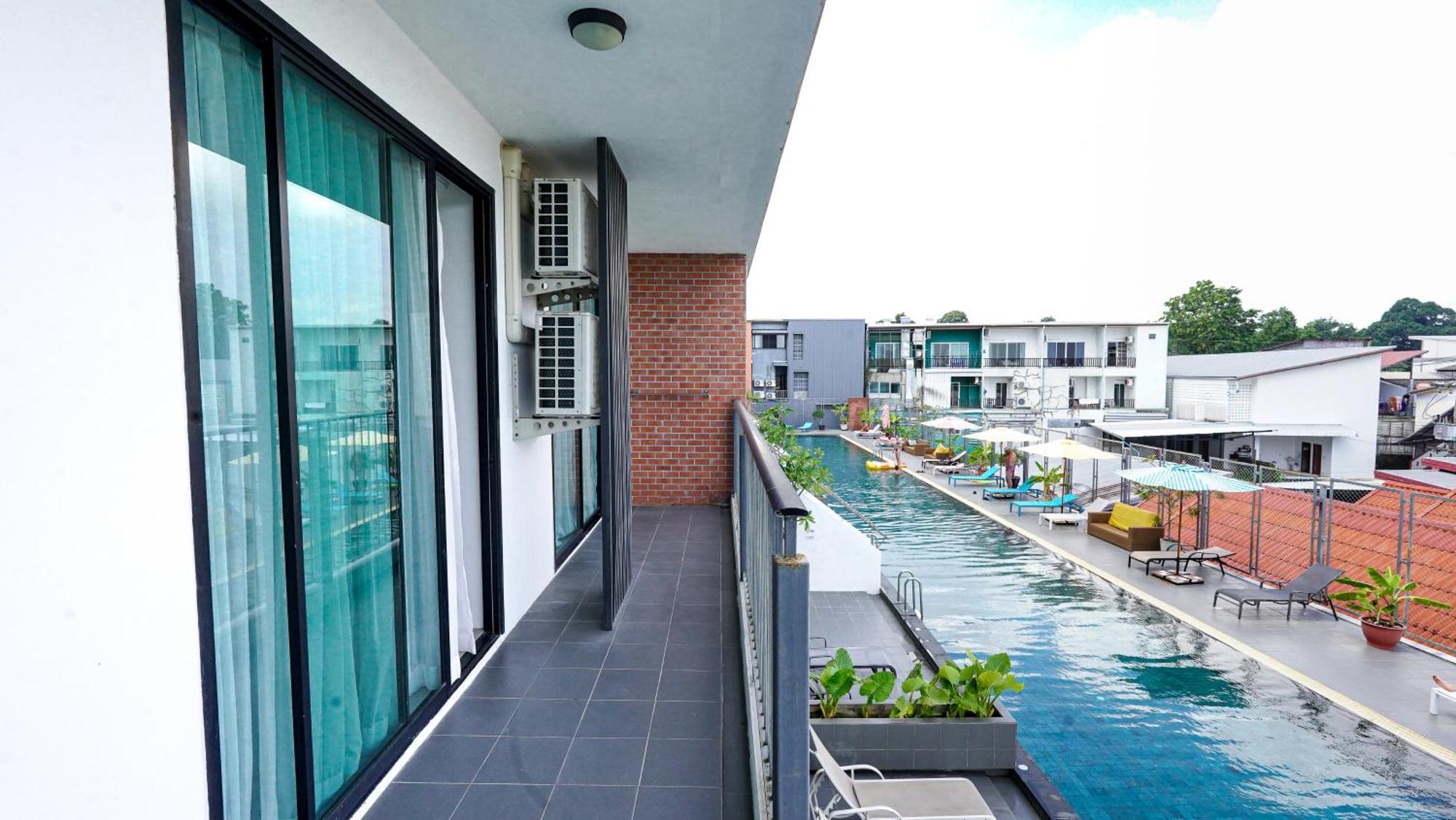 Marina House Muaythai Ta-Iad Phuket Chalong Exteriör bild