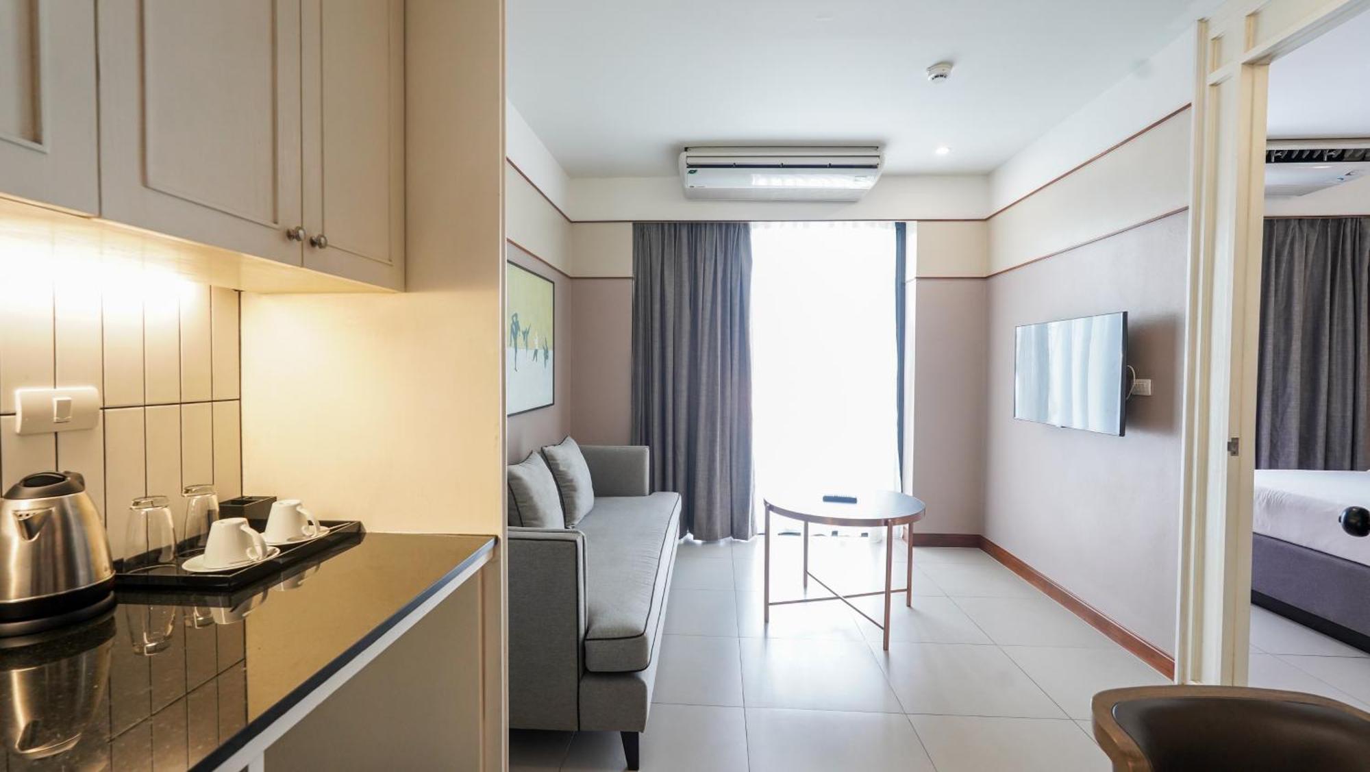 Marina House Muaythai Ta-Iad Phuket Chalong Exteriör bild