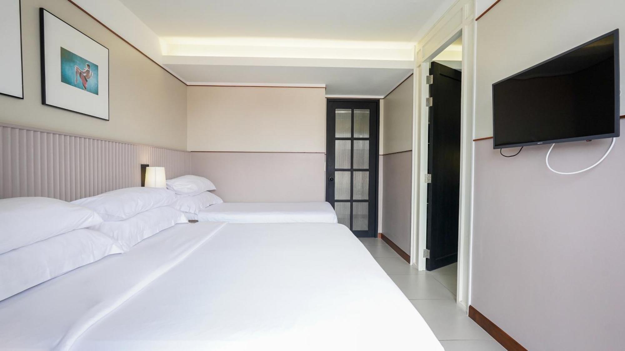 Marina House Muaythai Ta-Iad Phuket Chalong Exteriör bild