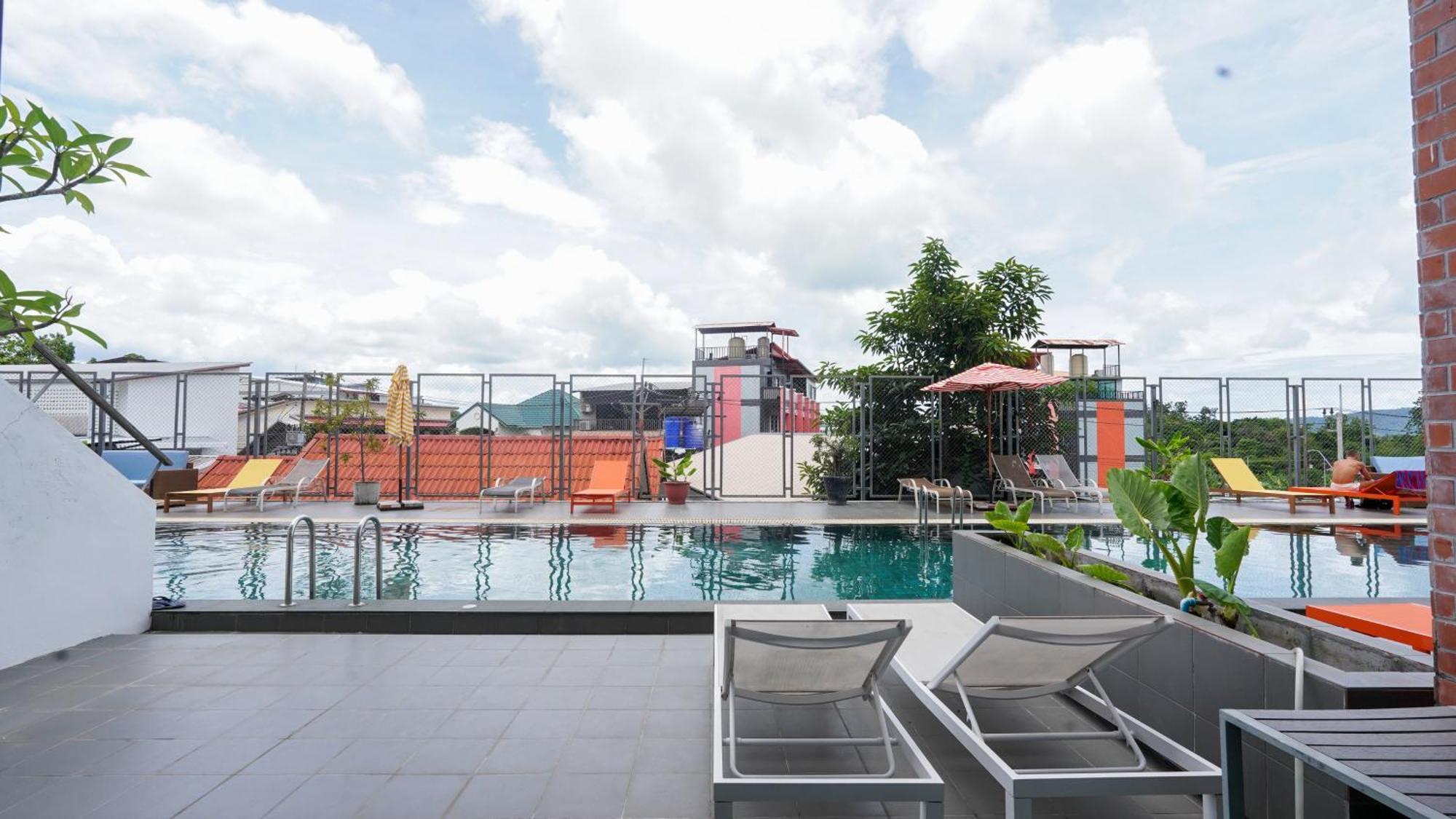 Marina House Muaythai Ta-Iad Phuket Chalong Exteriör bild